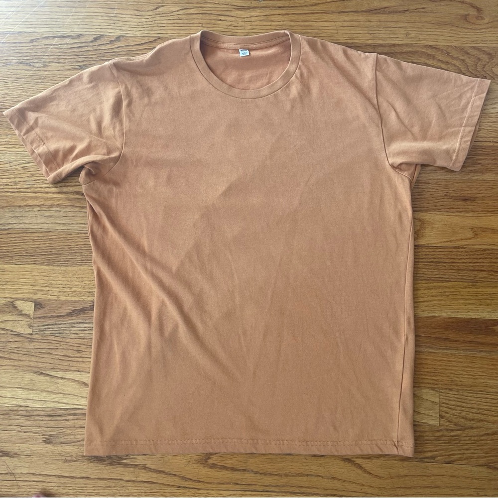 Uniqlo Men's Tan T-Shirt